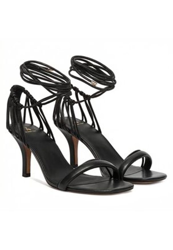 Patrizia Pepe Sandały 8X0103/L026-K103 Czarny. Kolor: czarny. Materiał: skóra