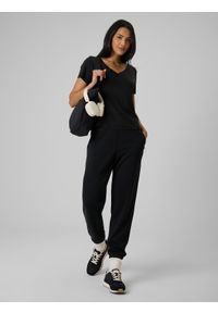4f - 4F Spodnie dresowe joggery z modalem damskie - czarne S. Kolor: czarny. Materiał: dresówka #1