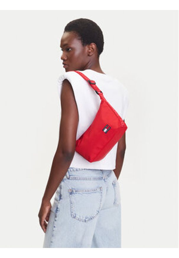 Tommy Jeans Torebka Tjw Ess Daily Shoulder Bag AW0AW17287 Czerwony. Kolor: czerwony