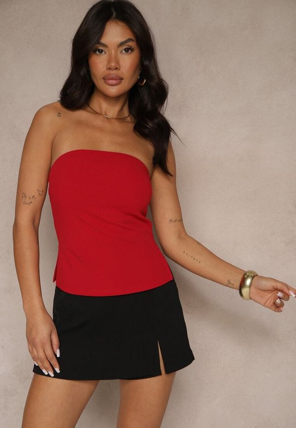 Renee - Czerwony Top Bandeau z Wiskozą z Ozdobnymi Rozcięciami Saliera. Okazja: na co dzień. Kolor: czerwony. Materiał: wiskoza. Wzór: aplikacja. Styl: casual