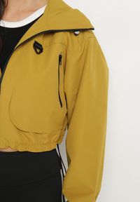 Born2be - Żółta Kurtka Oversize z Nieodpinanym Kapturem i Kieszeniami Firlio. Okazja: na co dzień. Kolor: żółty. Materiał: jeans. Długość rękawa: długi rękaw. Długość: długie. Styl: casual, elegancki, klasyczny #3