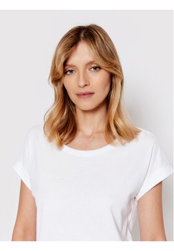 Vila T-Shirt Dreamers 14025668 Biały Regular Fit. Kolor: biały. Materiał: syntetyk