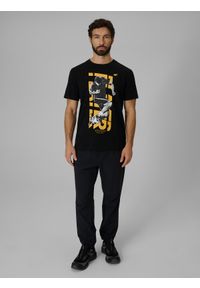 4f - 4F T-shirt regular z nadrukiem męski - czarny L. Okazja: na co dzień. Kolor: czarny. Materiał: jersey, bawełna, materiał. Długość rękawa: krótki rękaw. Długość: krótkie. Wzór: nadruk. Styl: casual, klasyczny, sportowy #2