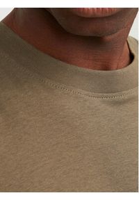 Jack & Jones - Jack&Jones T-Shirt Bradley 12249319 Brązowy Regular Fit. Kolor: brązowy. Materiał: bawełna #3