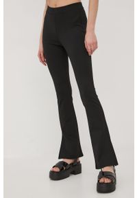 Tom Tailor spodnie damskie kolor czarny dzwony medium waist. Kolor: czarny. Materiał: poliester, dzianina. Wzór: gładki