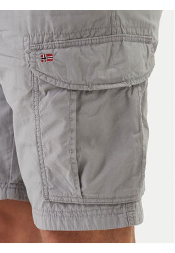 Napapijri Szorty materiałowe Noto 2.0 NP0A4HOQ Szary Regular Fit. Kolor: szary. Materiał: bawełna