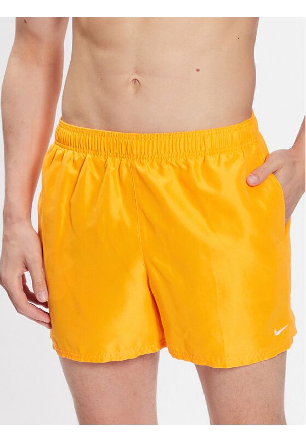 Nike Szorty kąpielowe NESSA560 Pomarańczowy Regular Fit. Kolor: pomarańczowy. Materiał: syntetyk