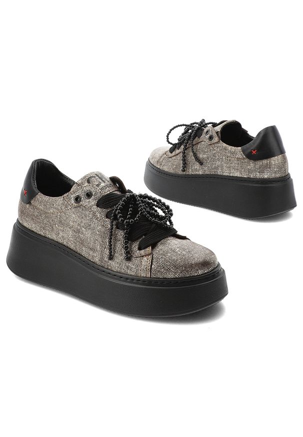CheBello - Czarne Sneakersy Chebello Modne Obuwie Damskie Na Platformie. Okazja: na co dzień. Zapięcie: sznurówki. Kolor: czarny. Szerokość cholewki: normalna. Obcas: na platformie