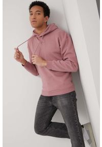 Tom Tailor bluza męska kolor różowy z kapturem gładka. Okazja: na co dzień. Typ kołnierza: kaptur. Kolor: różowy. Materiał: poliester, dzianina. Wzór: gładki. Styl: casual