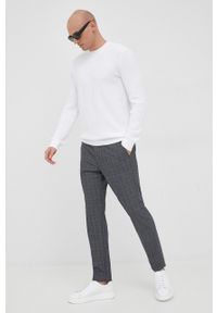 Hugo - HUGO sweter bawełniany 50465207 męski kolor biały. Okazja: na co dzień. Kolor: biały. Materiał: bawełna. Długość rękawa: długi rękaw. Długość: długie. Styl: casual #4