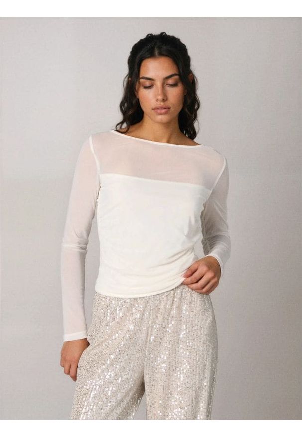 Sinsay - Bluzka z transparentnym rękawem - kremowy. Kolor: kremowy