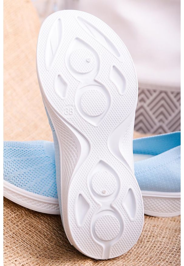 Casu - Niebieskie buty sportowe wsuwane slip on casu 11005-4. Zapięcie: bez zapięcia. Kolor: niebieski. Styl: sportowy