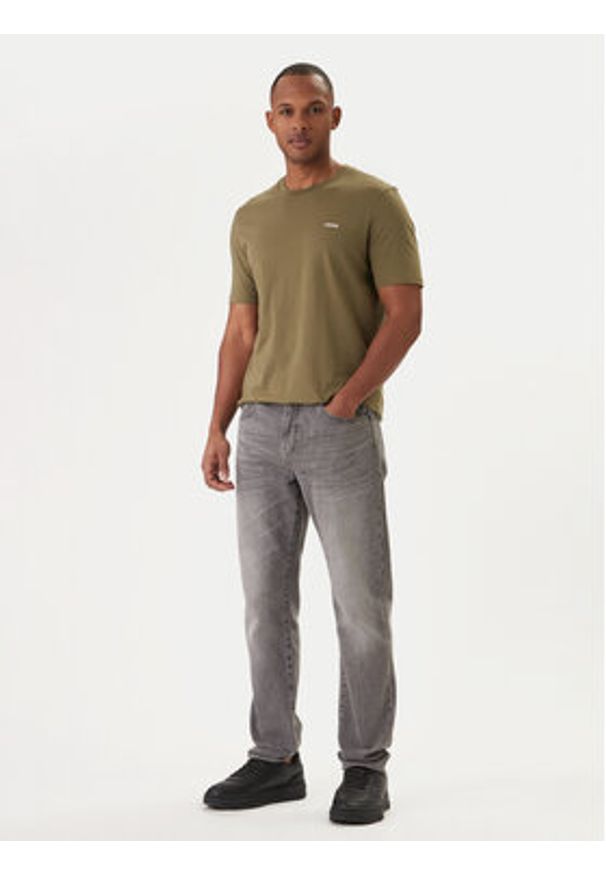 Hugo - HUGO T-Shirt Dero222 50466158 Khaki Regular Fit. Kolor: brązowy. Materiał: bawełna