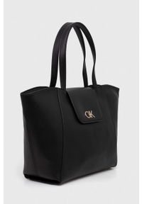 Calvin Klein torebka kolor czarny. Kolor: czarny. Rodzaj torebki: na ramię #5