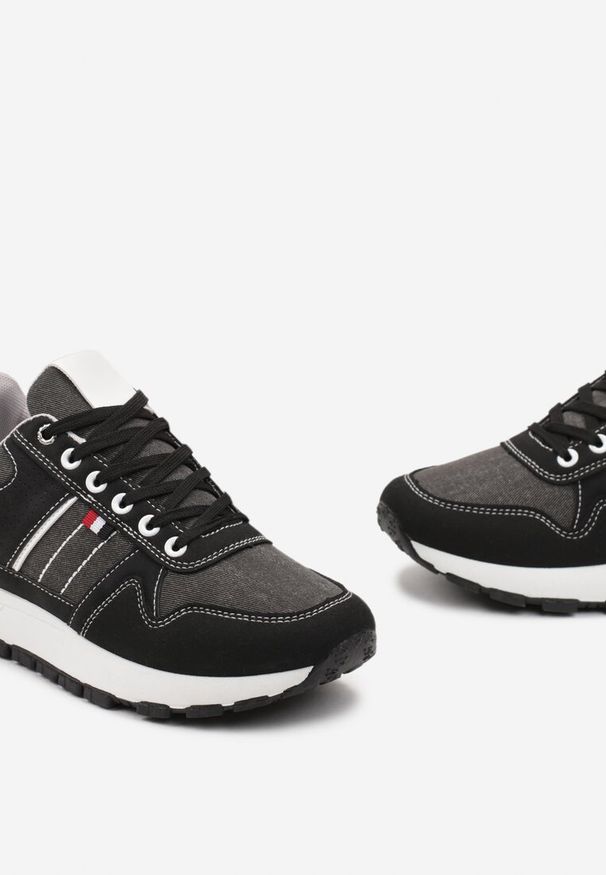 Born2be - Czarne Buty Sportowe Sneakersy na Płaskiej Podeszwie z Ozdobnymi Przeszyciami Noala. Kolor: czarny. Szerokość cholewki: normalna. Wzór: aplikacja. Obcas: na płaskiej podeszwie