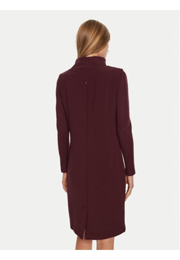 Tatuum Sukienka dzianinowa Sagamia T2321.196B Bordowy Regular Fit. Kolor: czerwony. Materiał: syntetyk