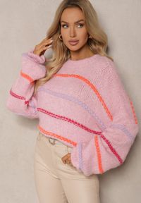 Renee - Różowy Sweter Obszyty Kolorowymi Nitkami z Wełną Romizelle. Kolor: różowy. Materiał: wełna. Długość rękawa: długi rękaw. Długość: długie. Wzór: kolorowy. Styl: elegancki #1