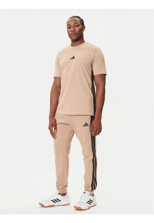 Adidas - adidas T-Shirt Essentials 3-Stripes JX0734 Beżowy Regular Fit. Kolor: beżowy. Materiał: bawełna