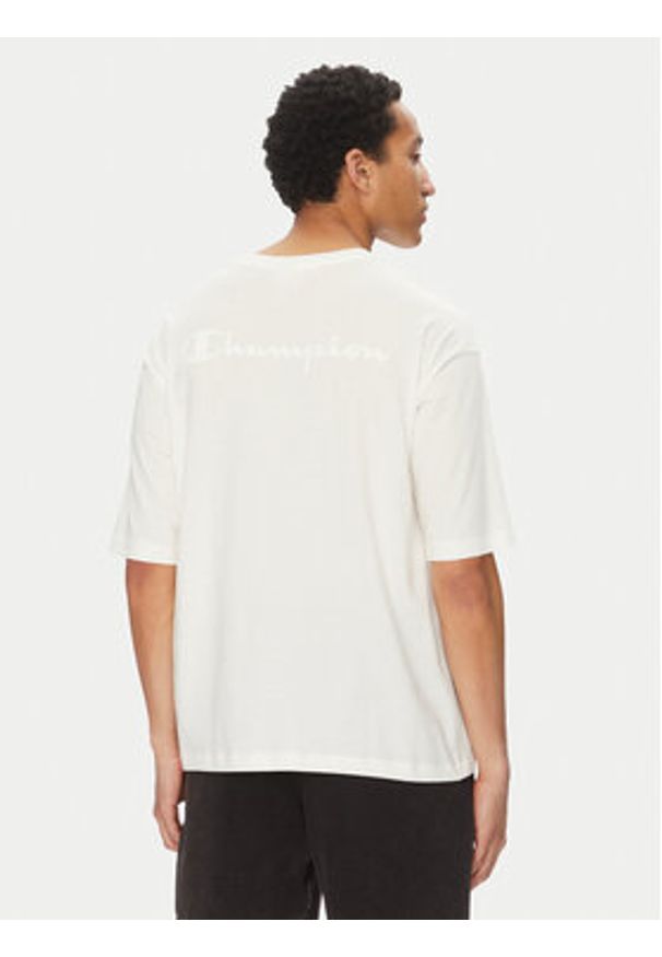 Champion T-Shirt 117537 Écru Loose Fit. Materiał: bawełna