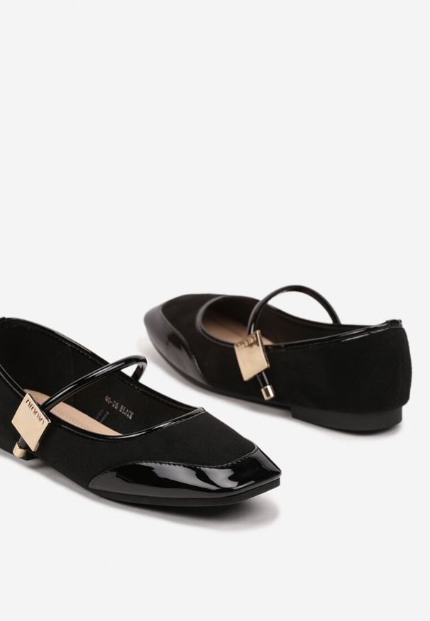 Born2be - Czarne Balerinki z Lakierowanym Noskiem i Elegancką Aplikacją Neonira. Okazja: na co dzień. Zapięcie: pasek. Kolor: czarny. Wzór: aplikacja. Materiał: lakier. Sezon: lato, wiosna. Obcas: na obcasie. Styl: elegancki. Wysokość obcasa: niski