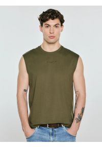 Big-Star - Koszulka męska bez rękawów khaki Irrer 303. Okazja: na co dzień. Kolor: zielony. Materiał: materiał, tkanina. Długość rękawa: bez rękawów. Wzór: moro, nadruk. Styl: militarny, klasyczny, casual #1
