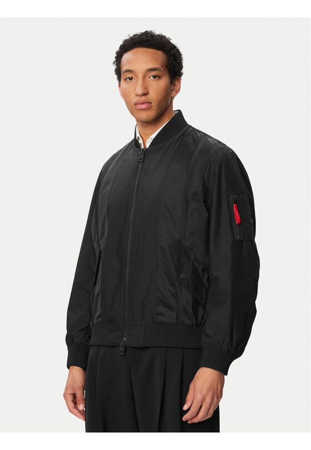 Hugo - HUGO Kurtka bomber Badamo 2621 50556484 Czarny Regular Fit. Kolor: czarny. Materiał: syntetyk