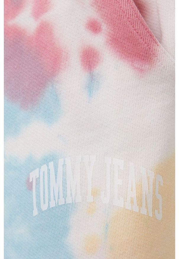 Tommy Jeans spodnie bawełniane męskie wzorzyste. Materiał: bawełna. Wzór: nadruk