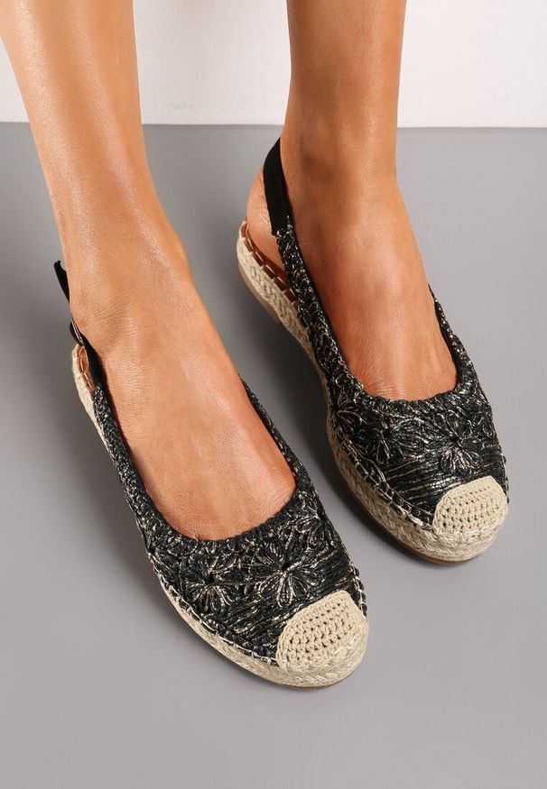 Born2be - Czarne Espadryle na Płaskiej Plecionej Podeszwie z Ażurową Cholewką Sousi. Okazja: na imprezę. Kolor: czarny. Materiał: len. Szerokość cholewki: normalna. Wzór: ażurowy. Sezon: lato. Styl: elegancki