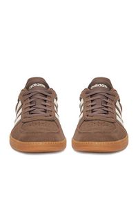 Adidas - adidas Sneakersy BREAKNET SLEEK JR6905 Brązowy. Kolor: brązowy. Materiał: zamsz, skóra