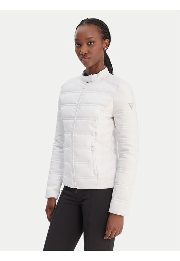 Guess Kurtka przejściowa W6RL02 WJ492 Biały Regular Fit. Kolor: biały. Materiał: syntetyk