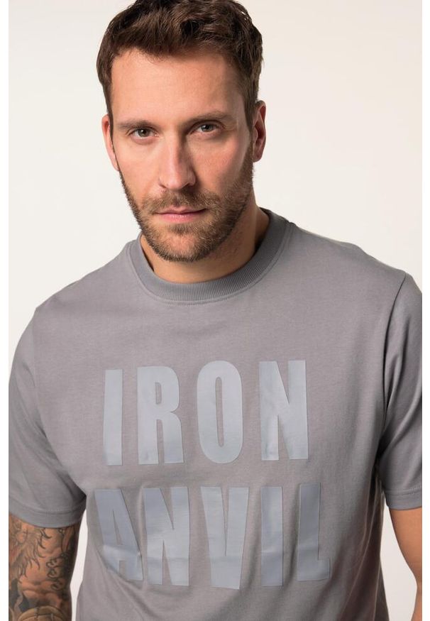JAY-PI - Męski T-shirt fitness Belly Fit rękaw 1/2 Iron Anvil szybkoschnący. Kolekcja: plus size. Kolor: fioletowy, szary, wielokolorowy. Materiał: materiał, poliester, bawełna. Sport: fitness