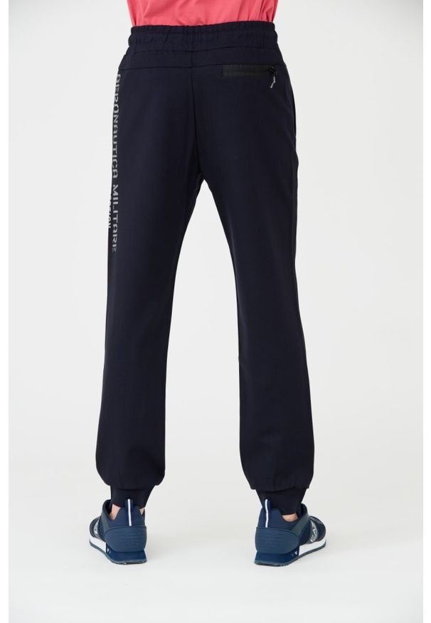 Aeronautica Militare - AERONAUTICA MILITARE Granatowe męskie spodnie dresowe, Rozmiar XL. Kolor: niebieski. Materiał: dresówka