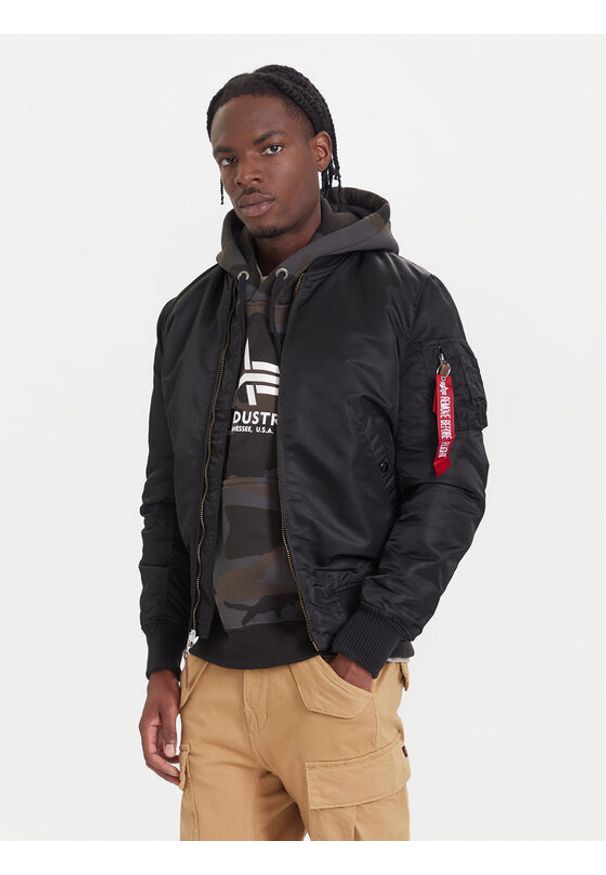 Alpha Industries Kurtka bomber Ma-1 Vf 59 Long 168100 Czarny Slim Fit. Kolor: czarny. Materiał: syntetyk