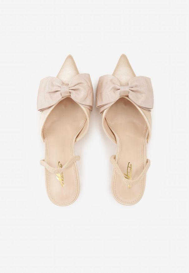 Renee - Beżowe Szpilki o Satynowym Wykończeniu z Aplikacją w Kształcie Kokardy Gihaen. Okazja: do pracy. Kolor: beżowy. Materiał: satyna. Wzór: aplikacja. Obcas: na szpilce