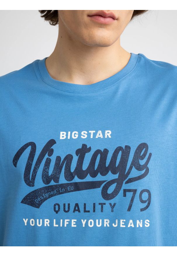 Big-Star - Koszulka męska z nadrukiem na piersi niebieska Gralis 402. Kolor: niebieski. Materiał: bawełna. Wzór: nadruk. Sezon: lato. Styl: vintage, wakacyjny, retro