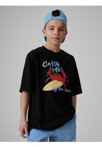 4f - 4F T-shirt loose z nadrukiem chłopięcy - czarny 134/140 (8-10 lat). Okazja: na co dzień. Kolor: czarny. Materiał: dzianina, skóra, bawełna. Wzór: nadruk. Sezon: lato. Styl: casual #1