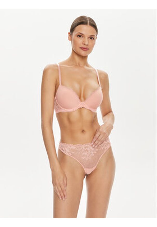 Calvin Klein Underwear Stringi 000QF6397E Koralowy. Kolor: pomarańczowy. Materiał: syntetyk