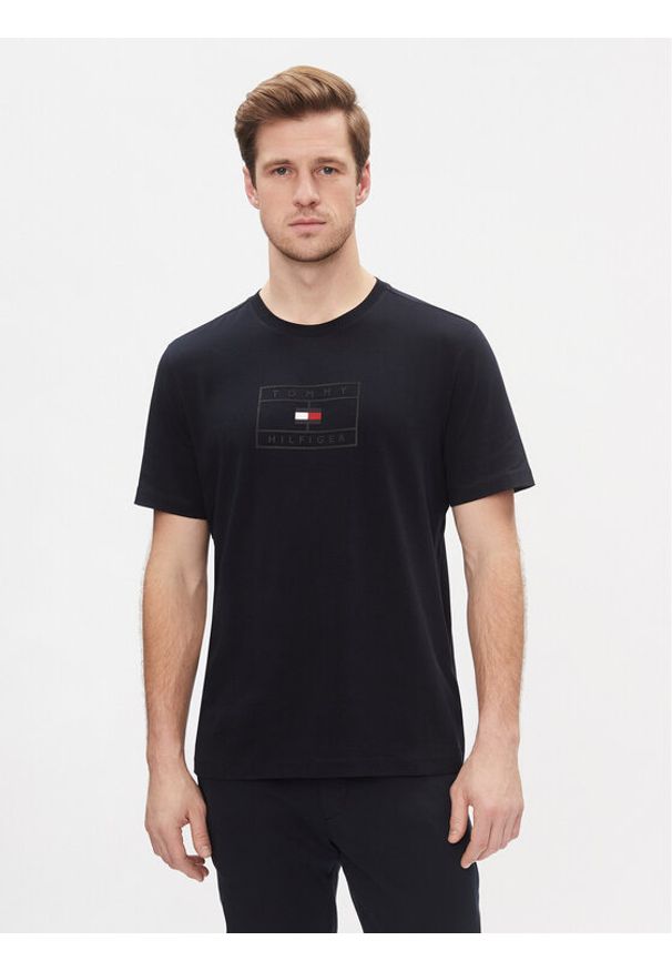 TOMMY HILFIGER - Tommy Hilfiger T-Shirt Big Graphic S/S Tee MW0MW34204 Granatowy Regular Fit. Kolor: niebieski. Materiał: bawełna