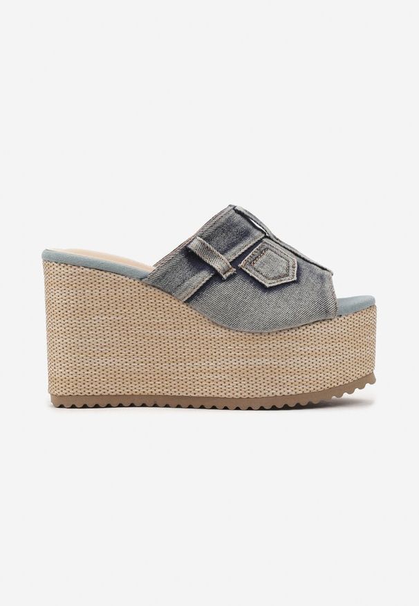 Renee - Niebieskie Klapki na Platformie i Koturnie w Stylu Denimu Foria. Kolor: niebieski. Materiał: denim. Obcas: na koturnie