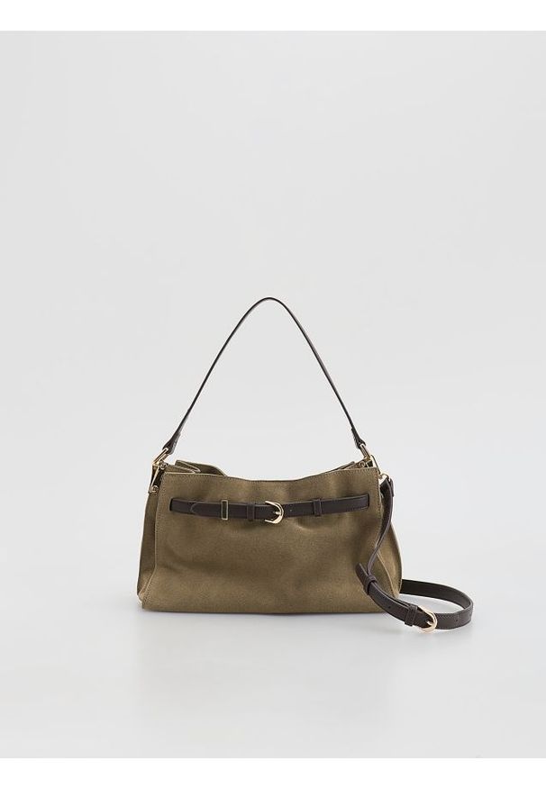 Reserved - Zamszowa torebka na ramię - beżowy. Kolor: beżowy. Materiał: zamszowe. Rodzaj torebki: na ramię