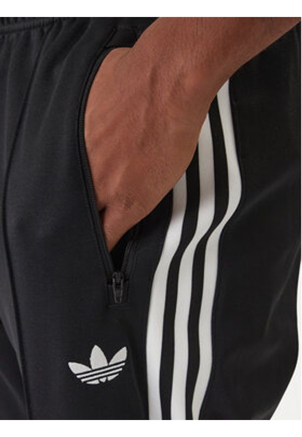 Adidas - adidas Spodnie dresowe Classic KE3530 Czarny Slim Fit. Kolor: czarny. Materiał: syntetyk, bawełna