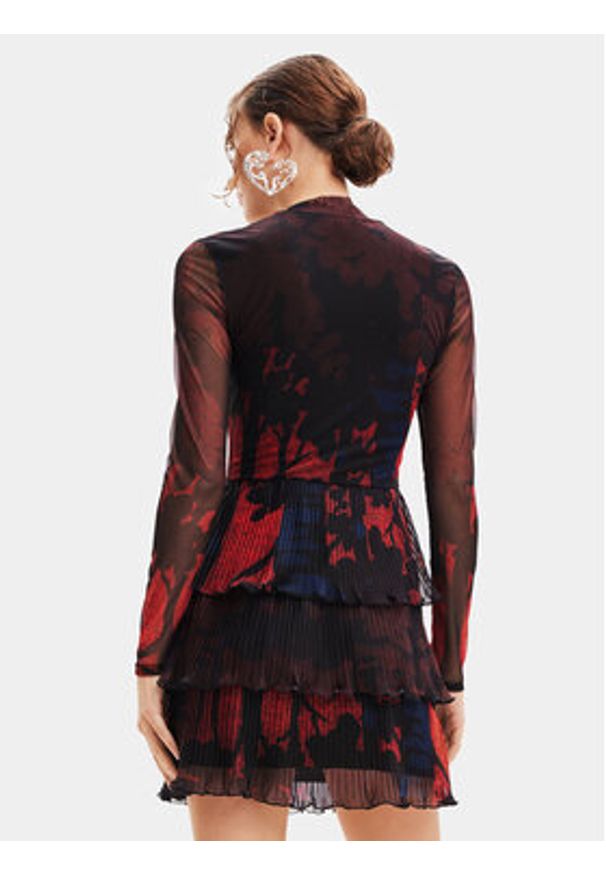 Desigual Sukienka codzienna 23WWVK78 Czerwony Regular Fit. Okazja: na co dzień. Kolor: czerwony. Materiał: syntetyk. Typ sukienki: proste. Styl: casual