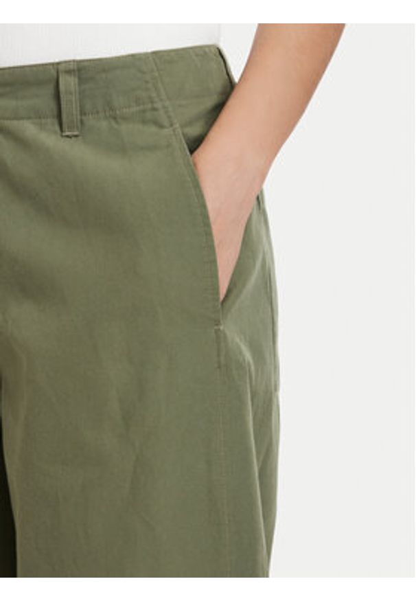 Tommy Jeans Spodnie cargo DW0DW22749 Zielony Wide Leg. Kolor: zielony. Materiał: bawełna