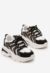 Renee - Czarno-Białe Sneakersy na Tłoczonej Platformie z Brokatowymi Wstawkami Nalu. Nosek buta: okrągły. Zapięcie: sznurówki. Kolor: czarny. Materiał: materiał. Obcas: na platformie. Wysokość obcasa: niski #2