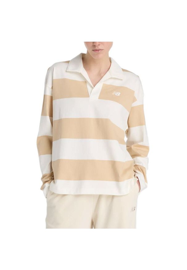 Koszulka damska New Balance WT53522DLA - beżowa. Kolor: beżowy. Materiał: bawełna, materiał. Długość rękawa: krótki rękaw. Długość: krótkie