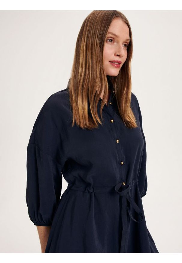 Reserved - Sukienka z Tencelu™ Modalu - granatowy. Kolor: niebieski. Materiał: tkanina. Typ sukienki: szmizjerki