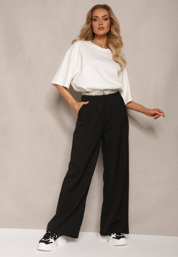 Renee - Czarne Szerokie Spodnie w Stylu Garniturowym High Waist Folara. Okazja: na spotkanie biznesowe, do pracy. Stan: podwyższony. Kolor: czarny. Styl: biznesowy