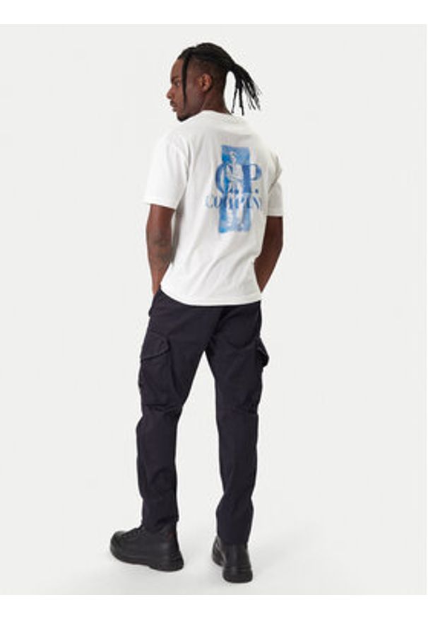 C.P. Company T-Shirt 20CMTS143A110579W Écru Regular Fit. Kolor: kremowy. Materiał: bawełna