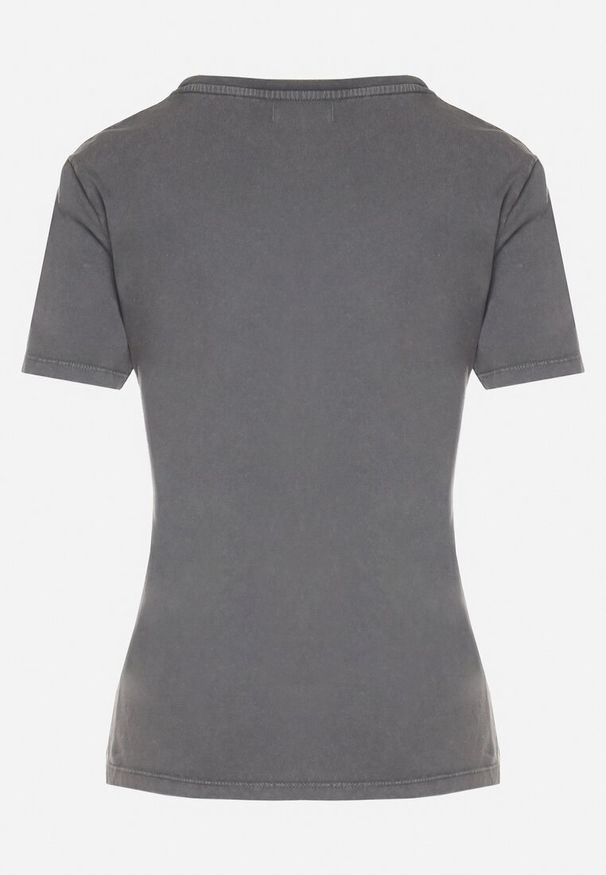 Born2be - Ciemnoszary Bawełniany T-shirt z Metalicznym Napisem i Motylem Zarevalia. Okazja: na co dzień. Kolor: szary. Materiał: bawełna. Wzór: napisy. Styl: klasyczny, elegancki, sportowy, casual