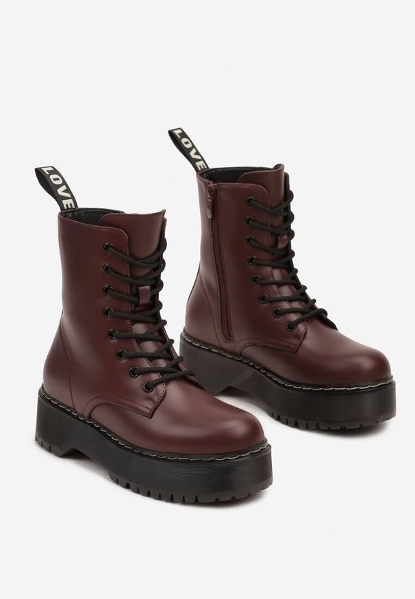 Born2be - Bordowe Botki Workery na Grubej Podeszwie Ozdobione Przeszyciami Veriora. Okazja: na co dzień. Kolor: czerwony. Materiał: jeans. Wzór: aplikacja. Styl: klasyczny, casual, elegancki